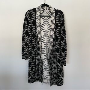 BCBGeneration reversible black and white long sleeve open cardigan